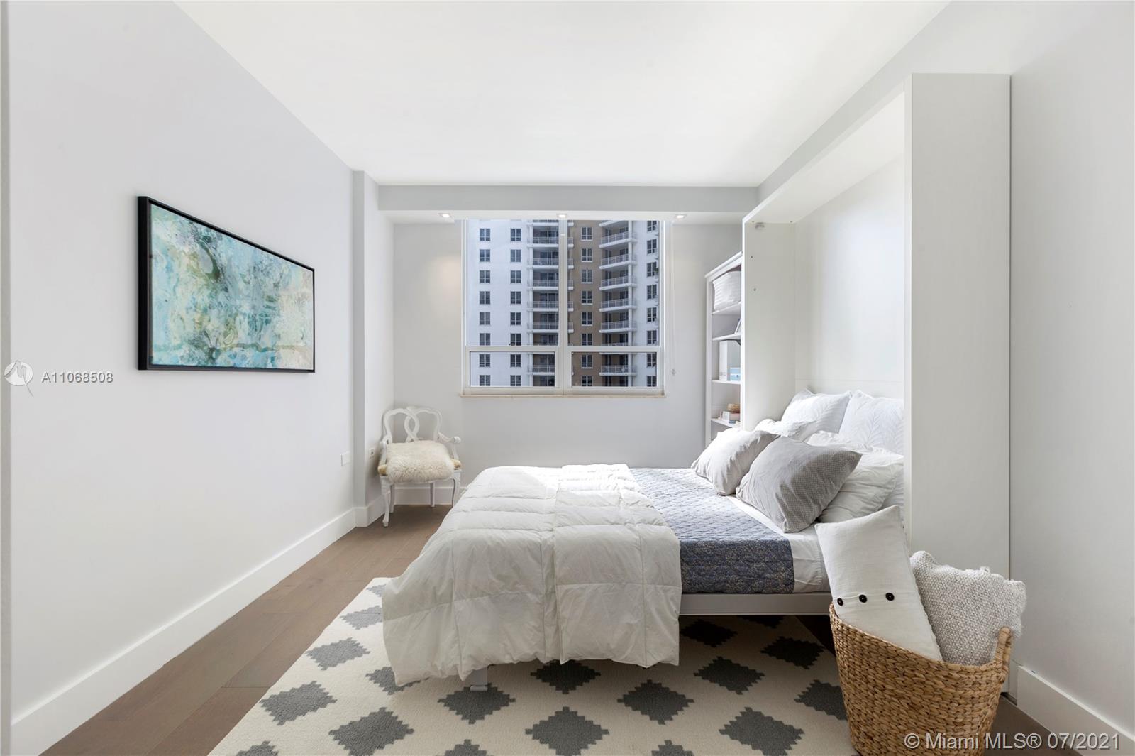 801 Brickell Key Boulevard, Unit 909 Miami, FL 33131 - Photo 20 of 31