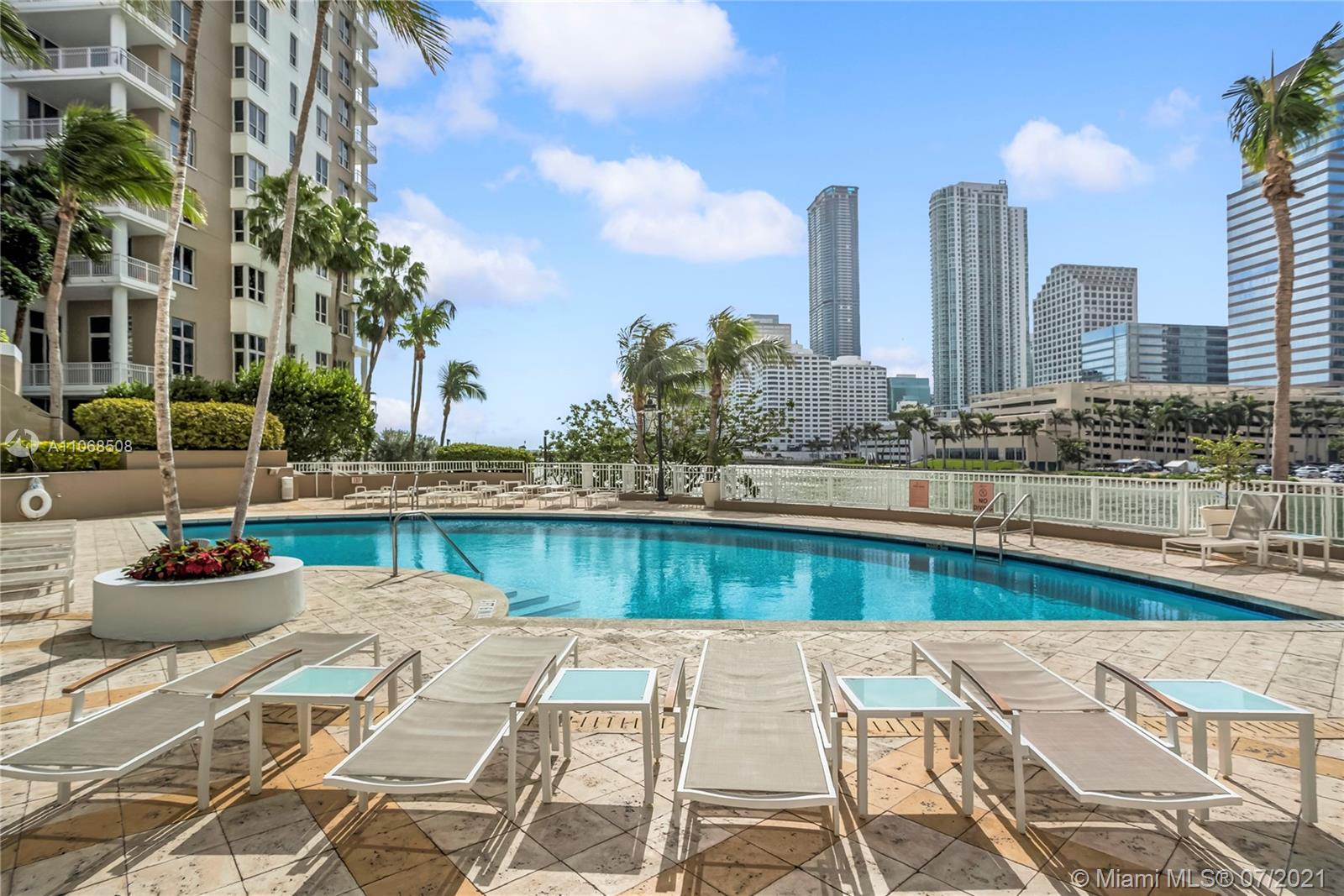 801 Brickell Key Boulevard, Unit 909 Miami, FL 33131 - Photo 25 of 31