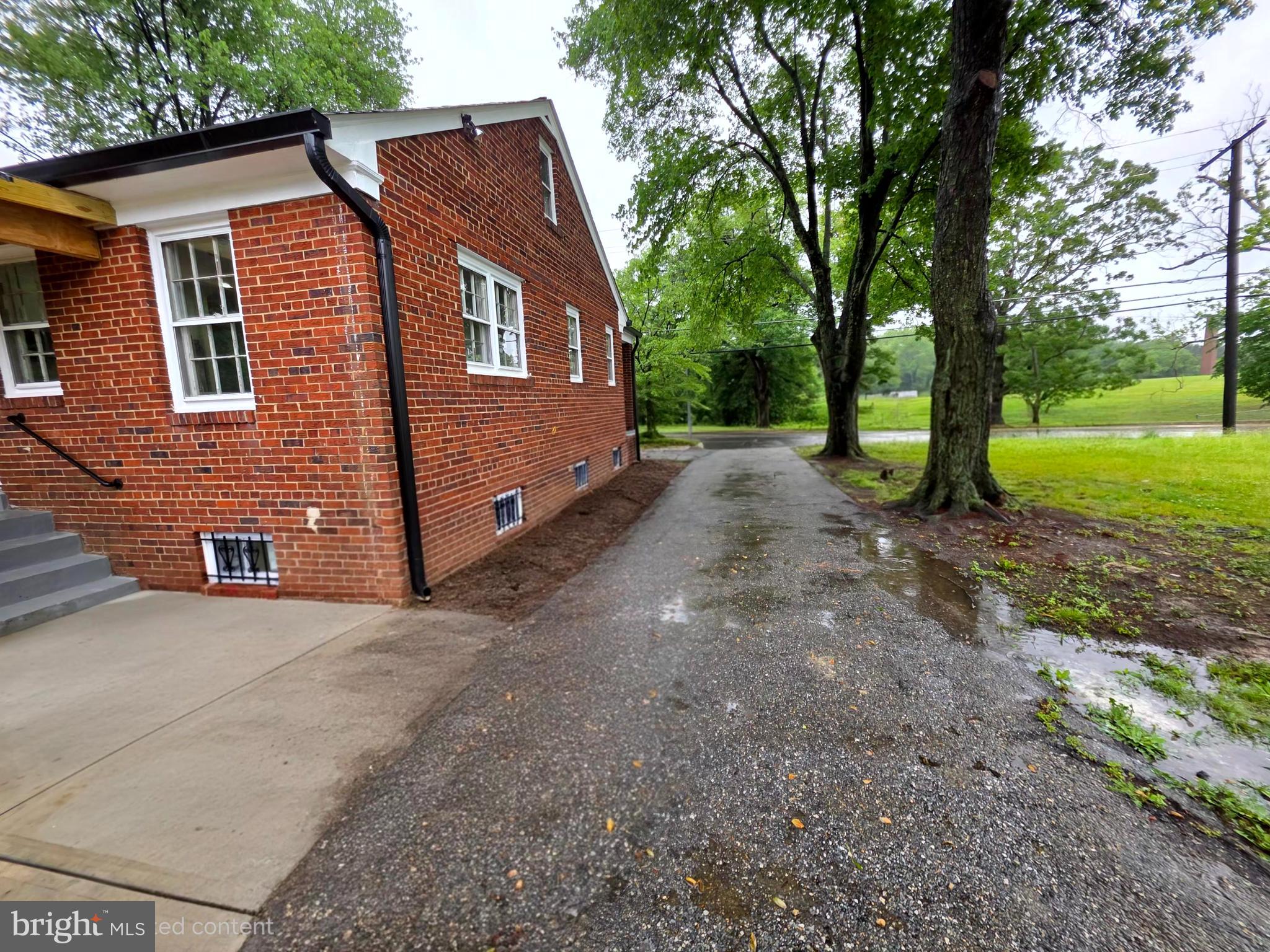 2206 Brinkley Road Fort Washington, MD 20744 - Photo 14 of 78 a view of a house with a yard