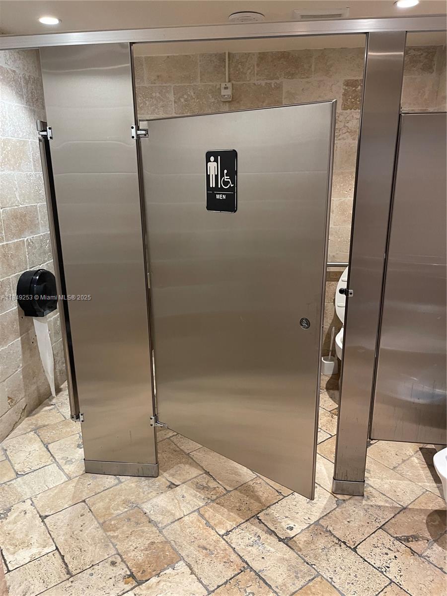 100 Lincoln Road, Unit 833 Miami Beach, FL 33139 - Photo 5 of 30 a view of water heater room