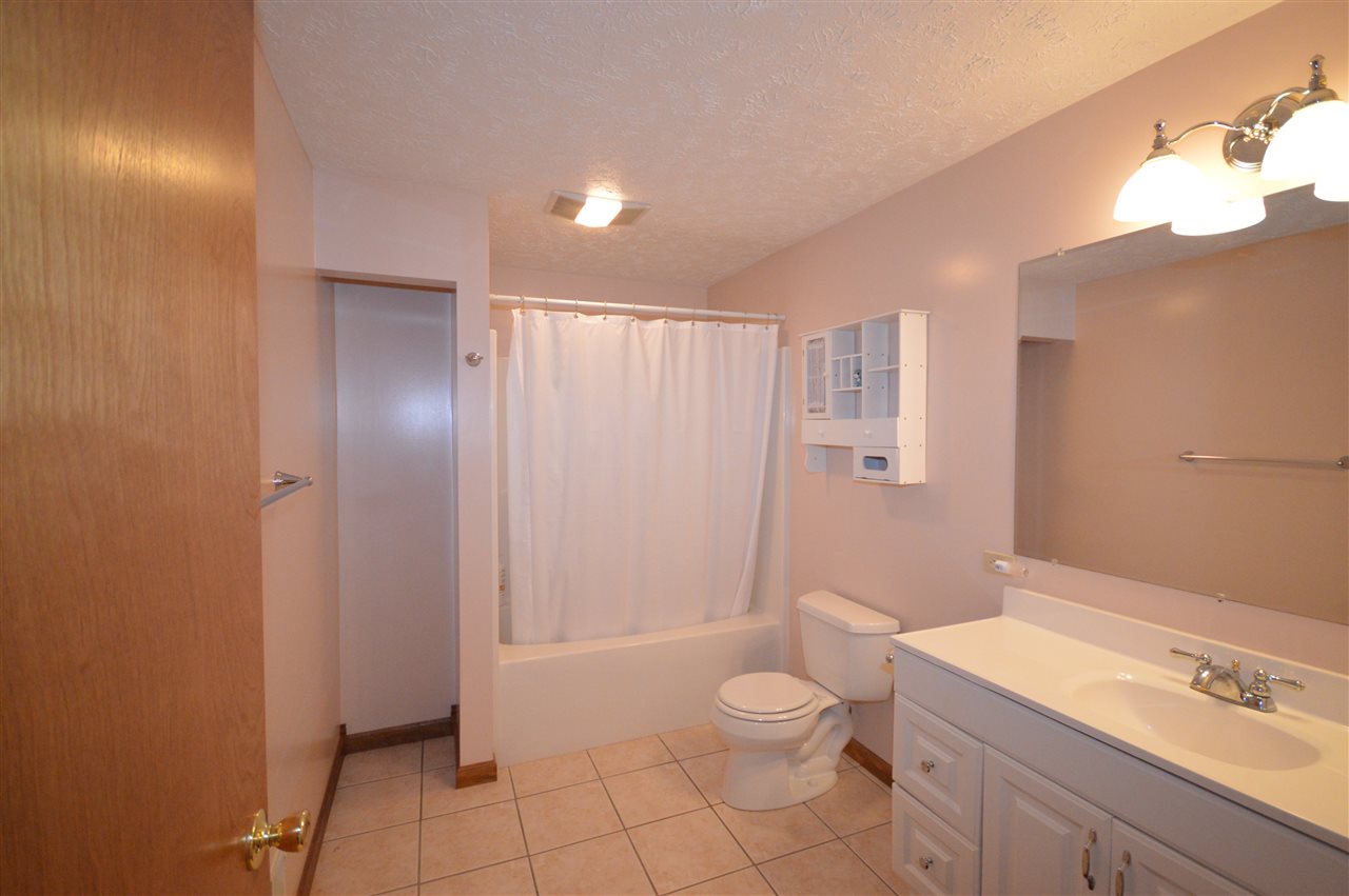 5366 Cedar Valley Road Traverse City, MI 49684 - Photo 20 of 34 1836194-19.JPG