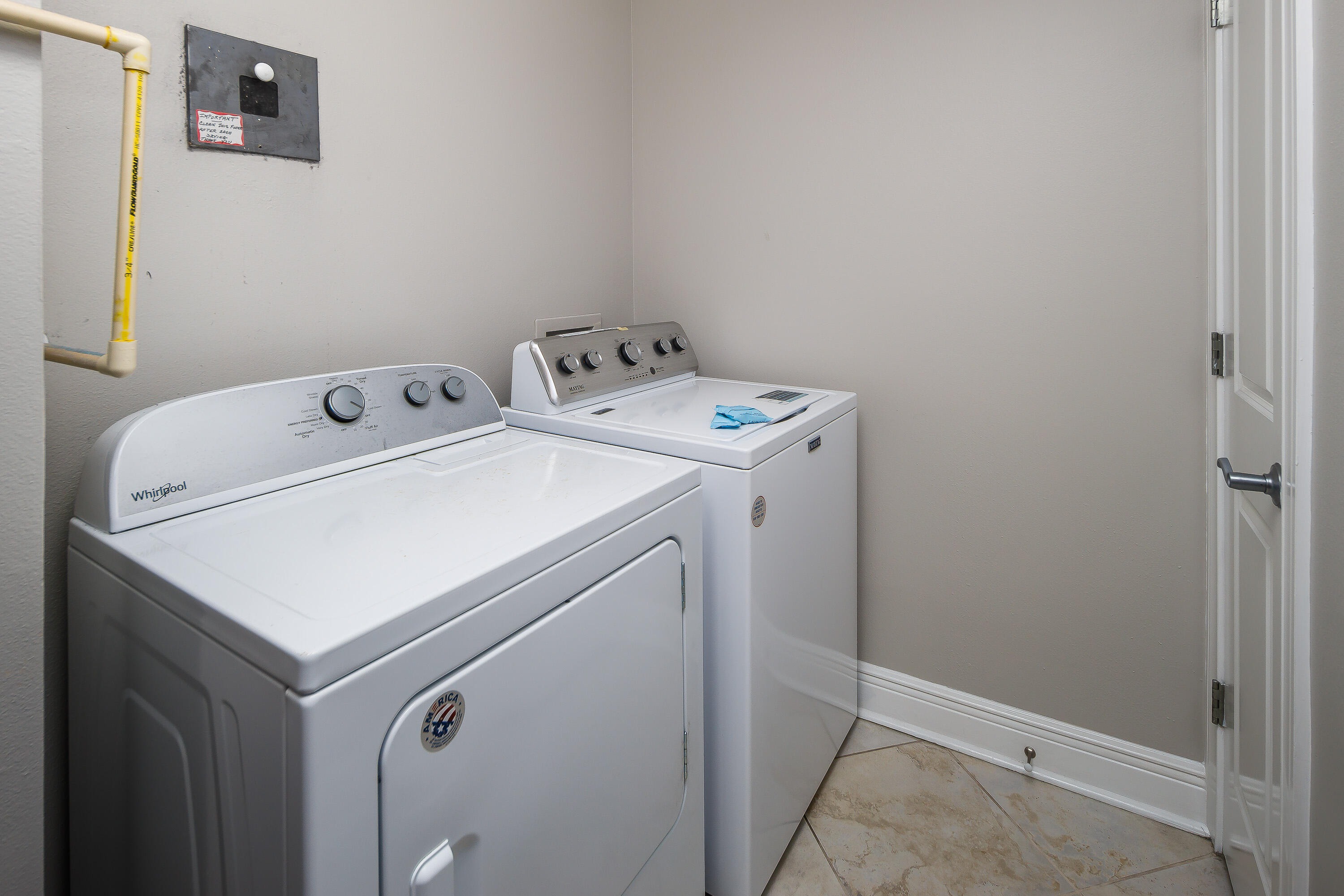 1150 Santa Rosa Boulevard, Unit 113 Fort Walton Beach, FL 32548 - Photo 24 of 71 Laundry room