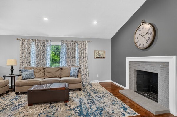11 Geraldine Road Framingham, MA 01701 - Photo 8 of 30