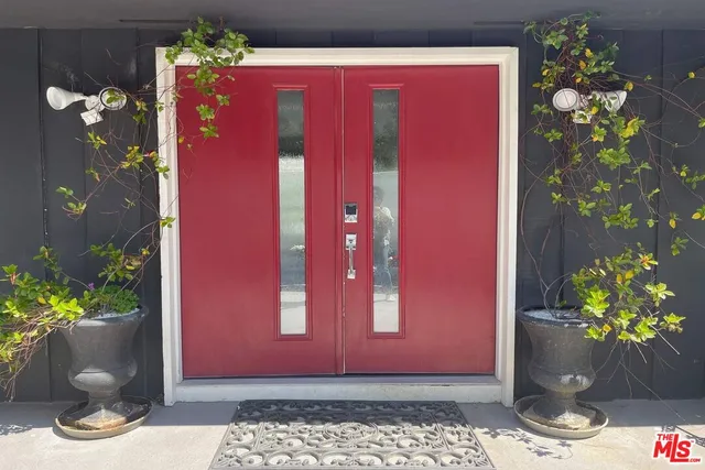 $2,999,000 | 3200 Wrightwood Drive, Studio City, CA 91604