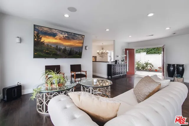 $2,999,000 | 3200 Wrightwood Drive, Studio City, CA 91604