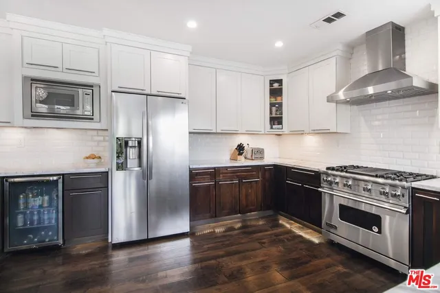 $2,999,000 | 3200 Wrightwood Drive, Studio City, CA 91604