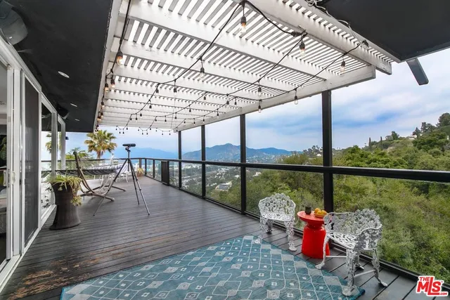 $2,999,000 | 3200 Wrightwood Drive, Studio City, CA 91604