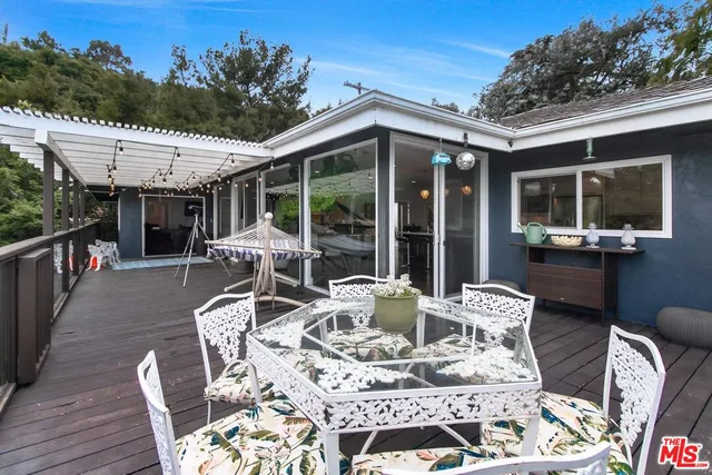 $2,999,000 | 3200 Wrightwood Drive, Studio City, CA 91604