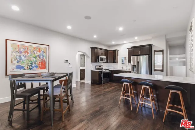 $2,999,000 | 3200 Wrightwood Drive, Studio City, CA 91604