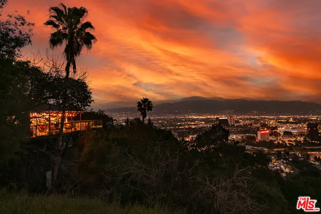 $2,999,000 | 3200 Wrightwood Drive, Studio City, CA 91604