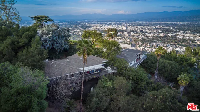 $2,999,000 | 3200 Wrightwood Drive, Studio City, CA 91604