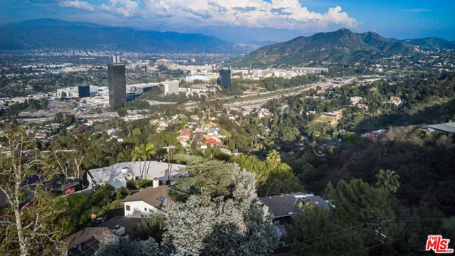 $2,999,000 | 3200 Wrightwood Drive, Studio City, CA 91604