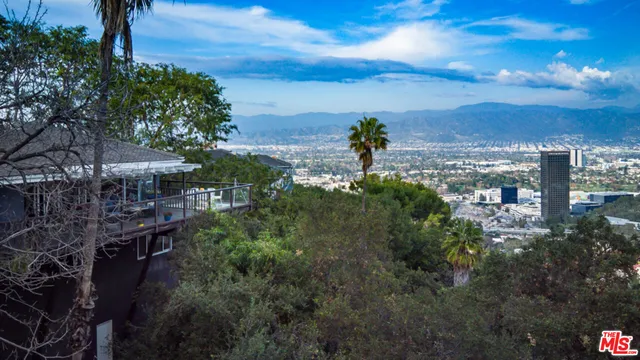 $2,999,000 | 3200 Wrightwood Drive, Studio City, CA 91604