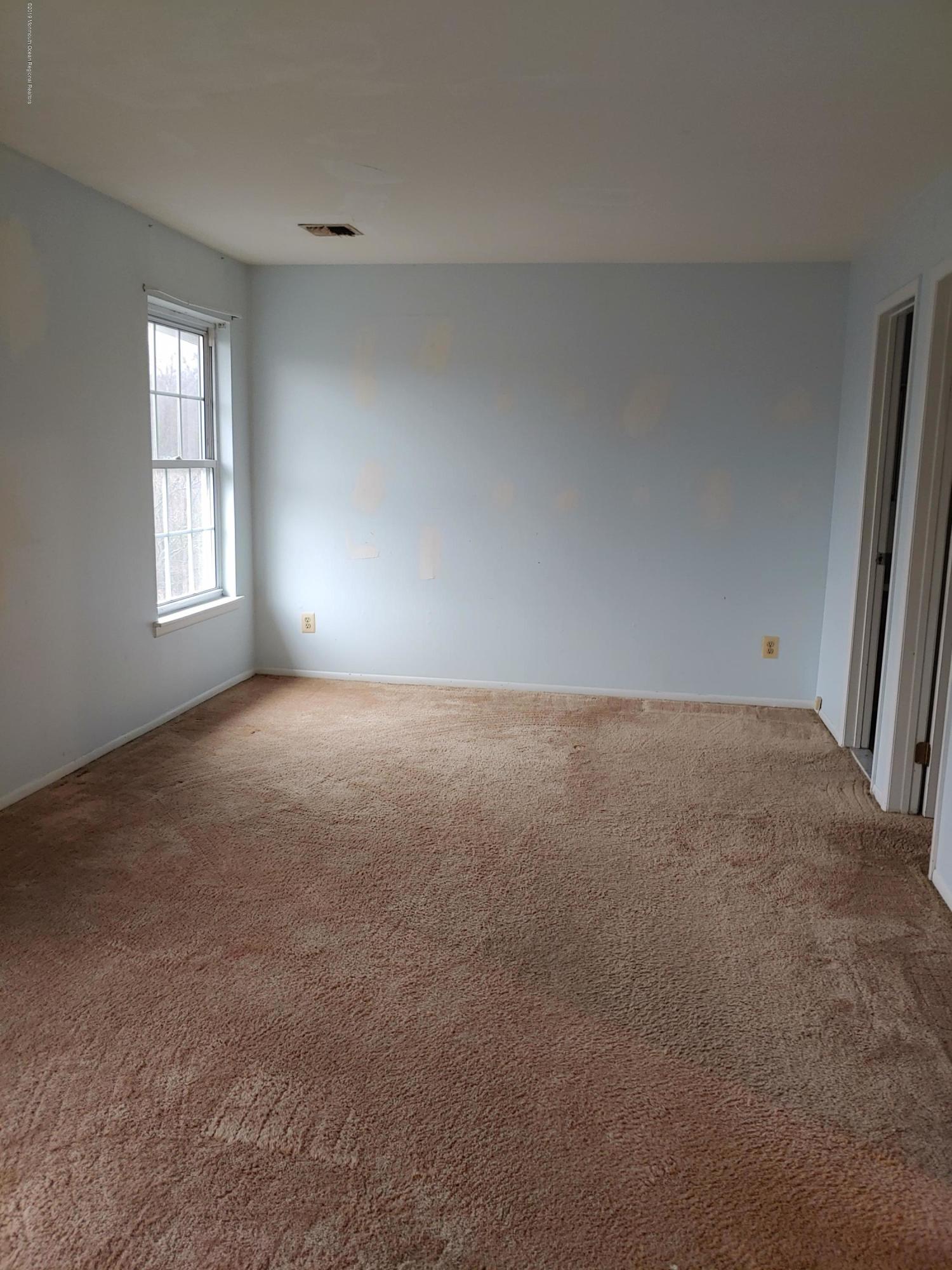 60 County Road, Unit H044 Cliffwood, NJ 07721 - Photo 10 of 19 Room 5 x