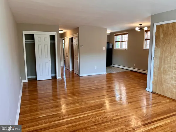 $1,950 | 7804 Winston Road, Unit 1, Philadelphia, PA 19118