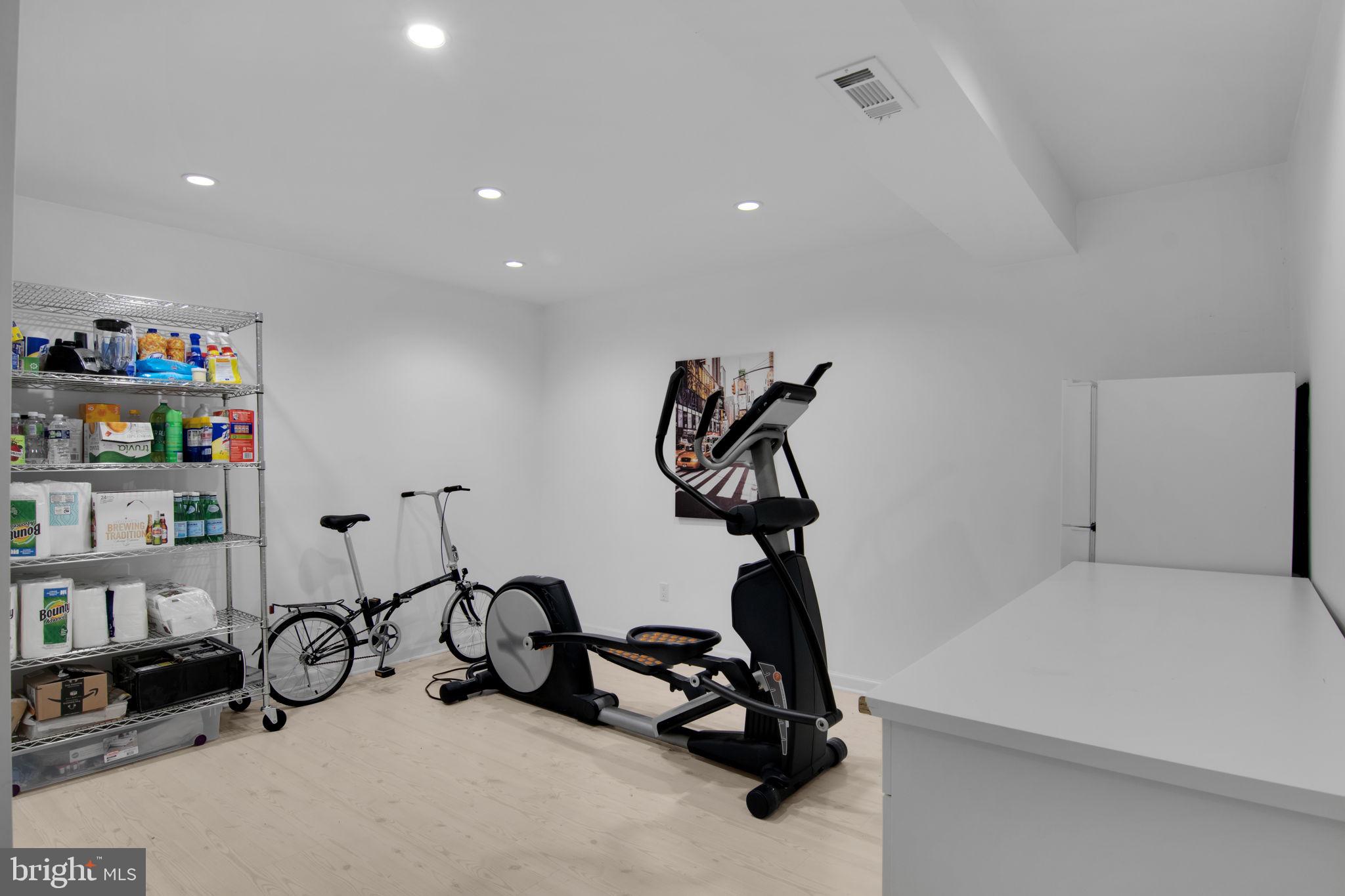 9020 Hamilton Drive Fairfax, VA 22031 - Photo 43 of 73