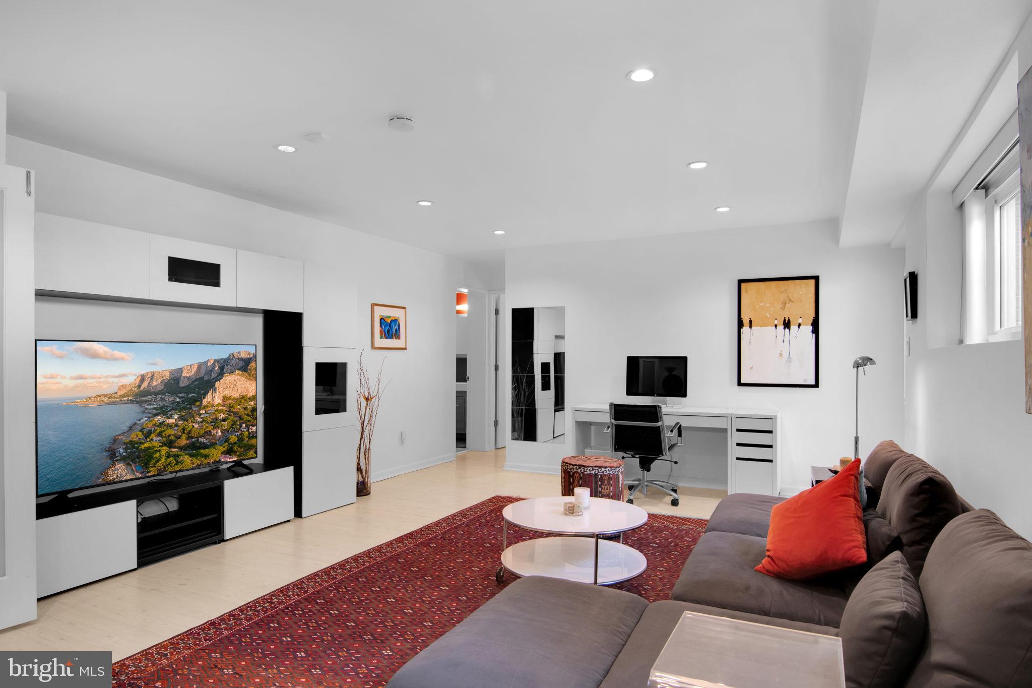 9020 Hamilton Drive Fairfax, VA 22031 - Photo 45 of 73