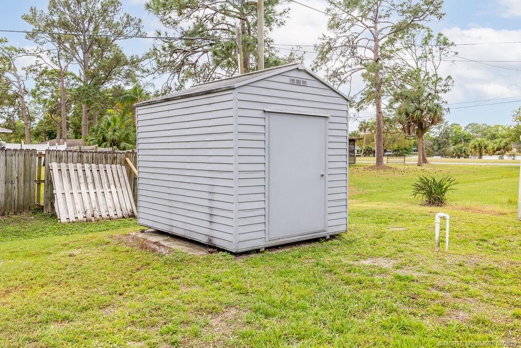 6803 Salerno Road Fort Pierce, FL 34951 - Photo 12 of 65