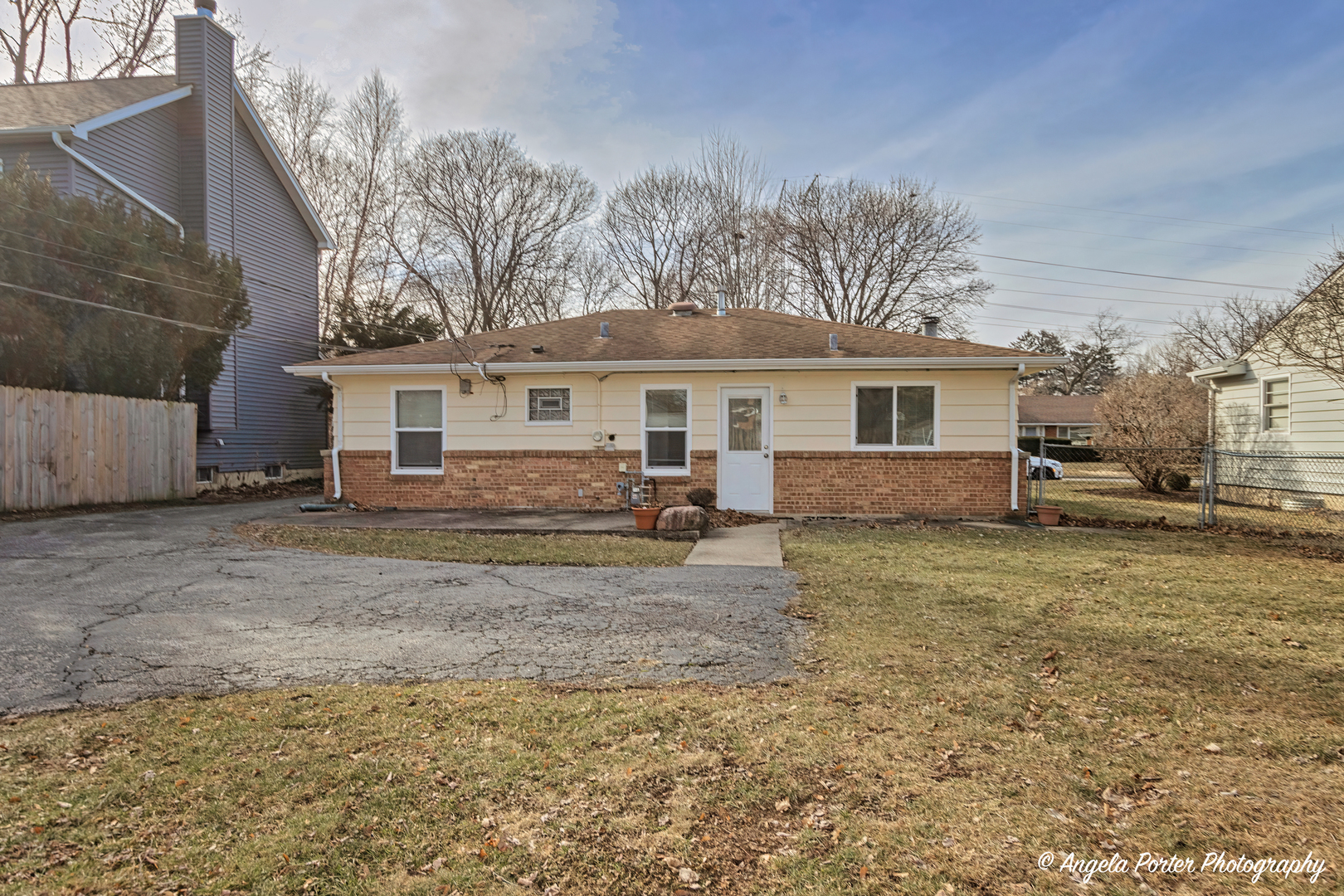 238 Woodland Road Libertyville, IL 60048 - Photo 16 of 19 a view of a house with a yard