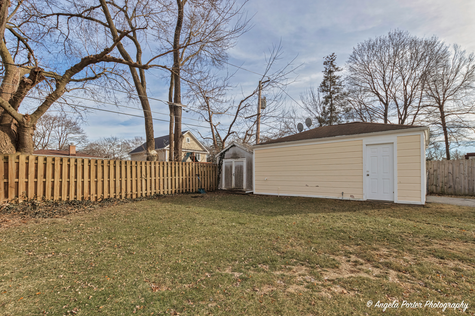 238 Woodland Road Libertyville, IL 60048 - Photo 19 of 19 a view of a backyard
