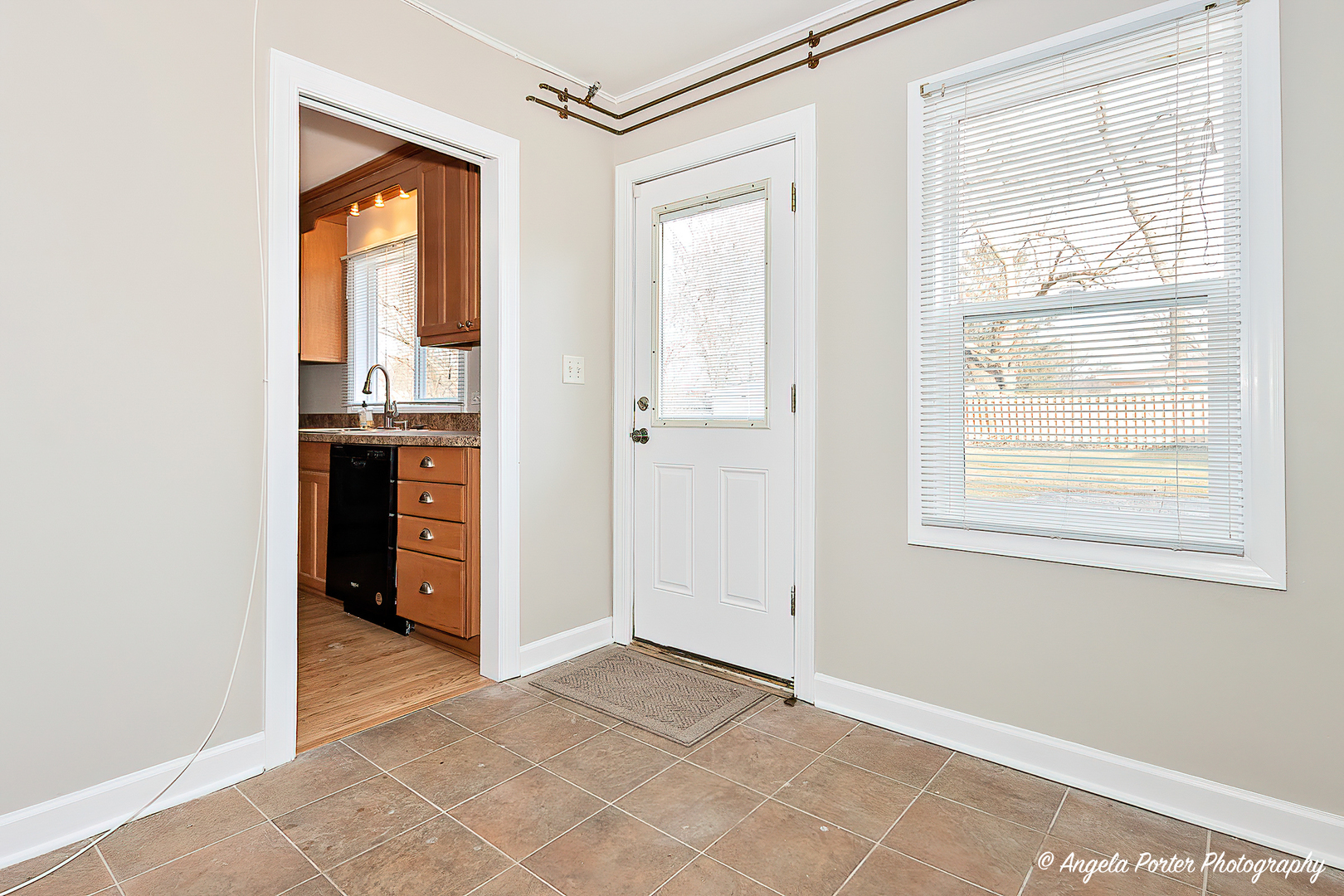 238 Woodland Road Libertyville, IL 60048 - Photo 6 of 19 a view of kitchen and utility room
