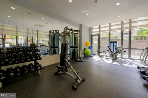 $539,000 | 2000 Clarendon Boulevard, Unit 303, Arlington, VA 22201