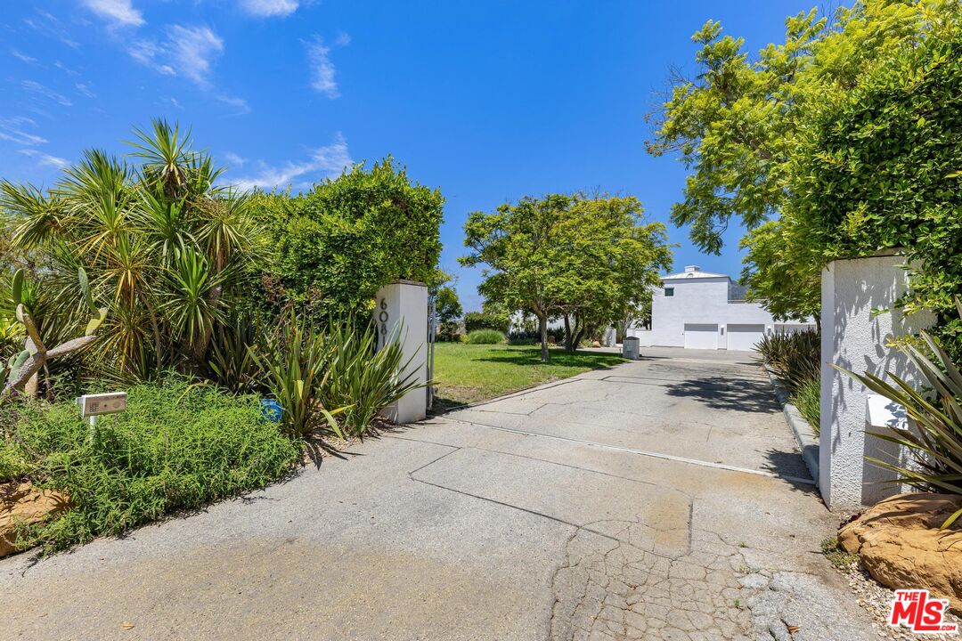 6081 Cavalleri Road Malibu, CA 90265 - Photo 11 of 52