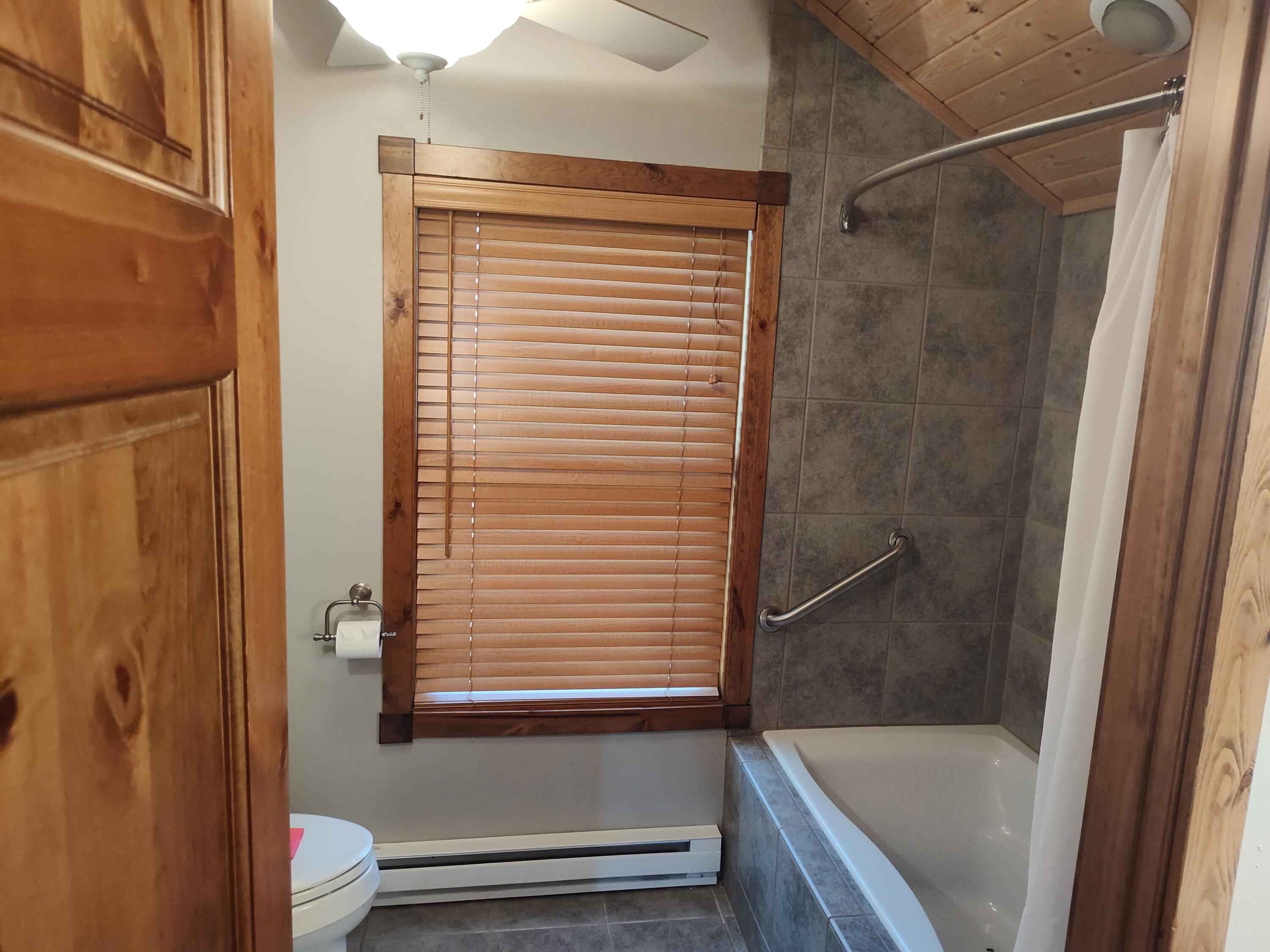 45 Blacktooth Road Sheridan, WY 82801 - Photo 37 of 47 Upper level bathroomBathroom