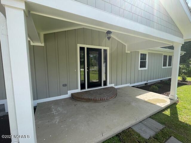 240 Channel Rock Road Beaufort, NC 28516 - Photo 3 of 41 Covered front porch