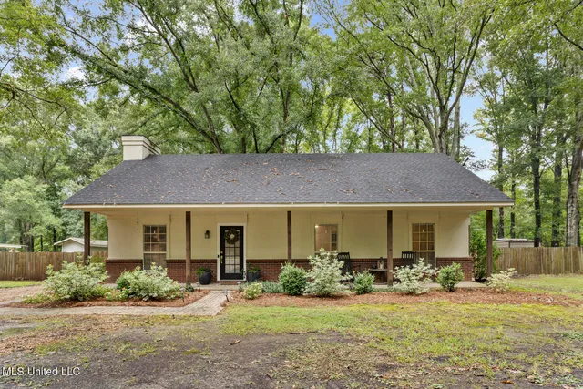 $199,999 | 102 Stafford Drive, Clinton, MS 39056