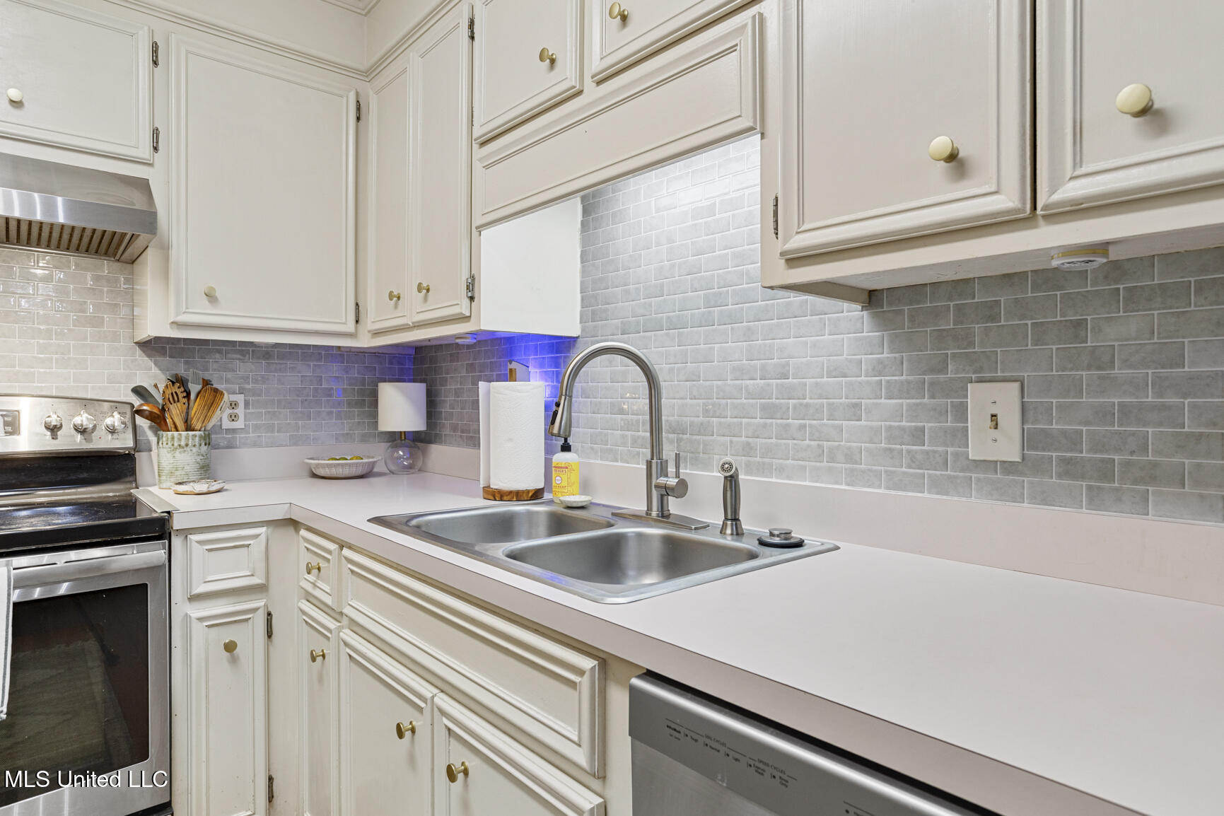 102 Stafford Drive Clinton, MS 39056 - Photo 13 of 26 102 Stafford-13