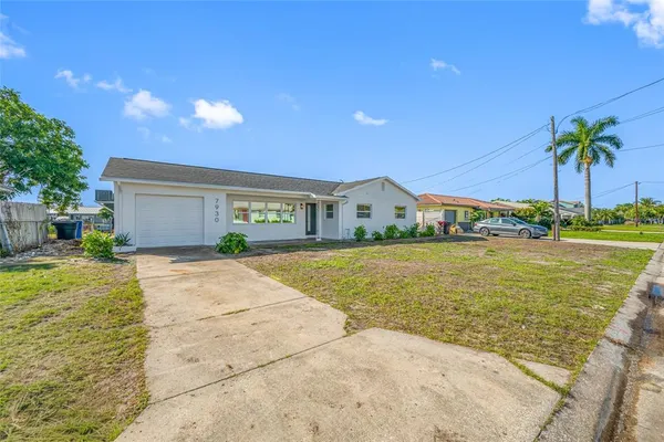 $4,500 | 7930 Causeway Boulevard South, St. Petersburg, FL 33707