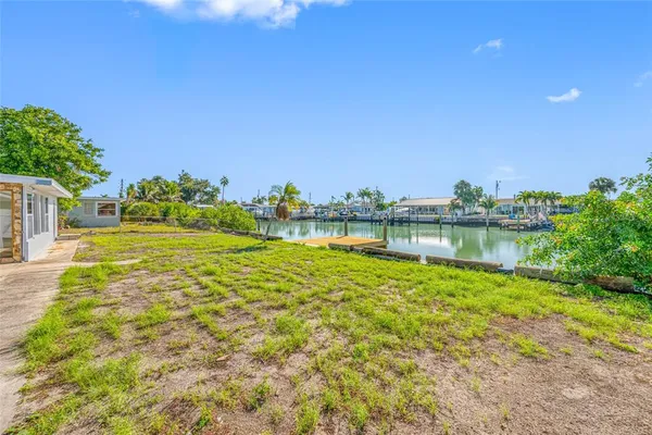 $4,500 | 7930 Causeway Boulevard South, St. Petersburg, FL 33707