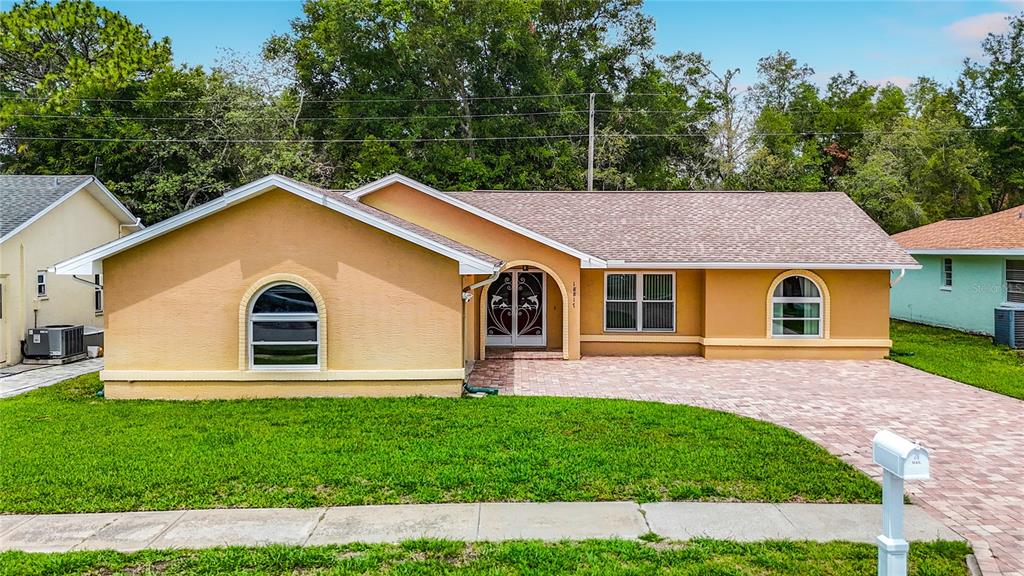 18817 Parade Road Hudson, FL 34667 - Photo 7 of 72