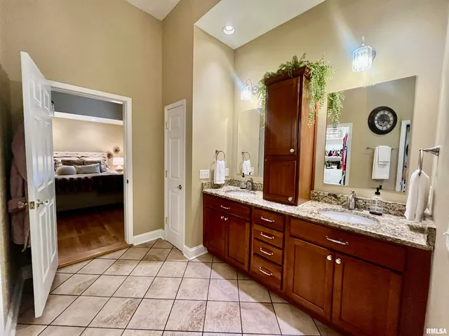 $289,900 | 212 East 3rd Street, Metropolis, IL 62960