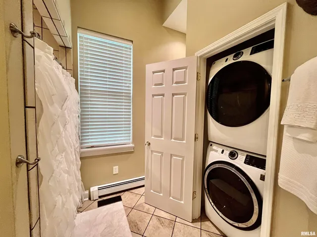 $289,900 | 212 East 3rd Street, Metropolis, IL 62960