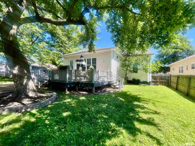 $289,900 | 212 East 3rd Street, Metropolis, IL 62960