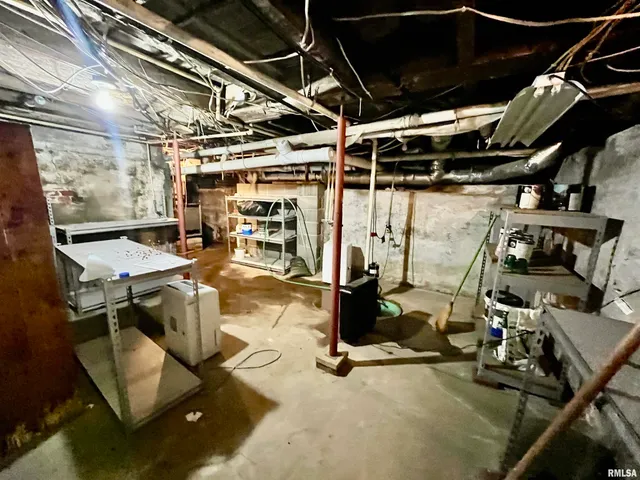 $289,900 | 212 East 3rd Street, Metropolis, IL 62960