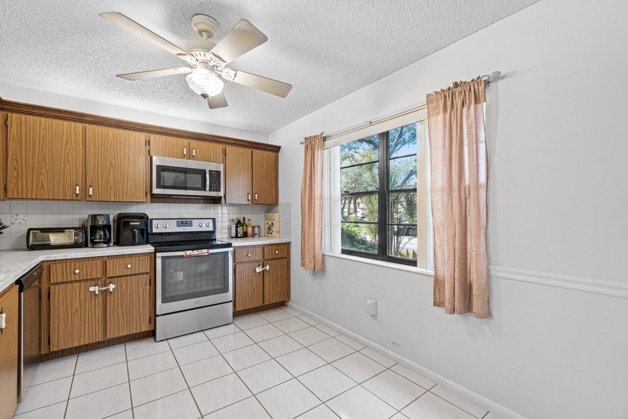 23344 Southwest 55th Avenue, Unit A Boca Raton, FL 33433 - Photo 10 of 25 013-23344Southwest55thAvenue-BocaRaton-F