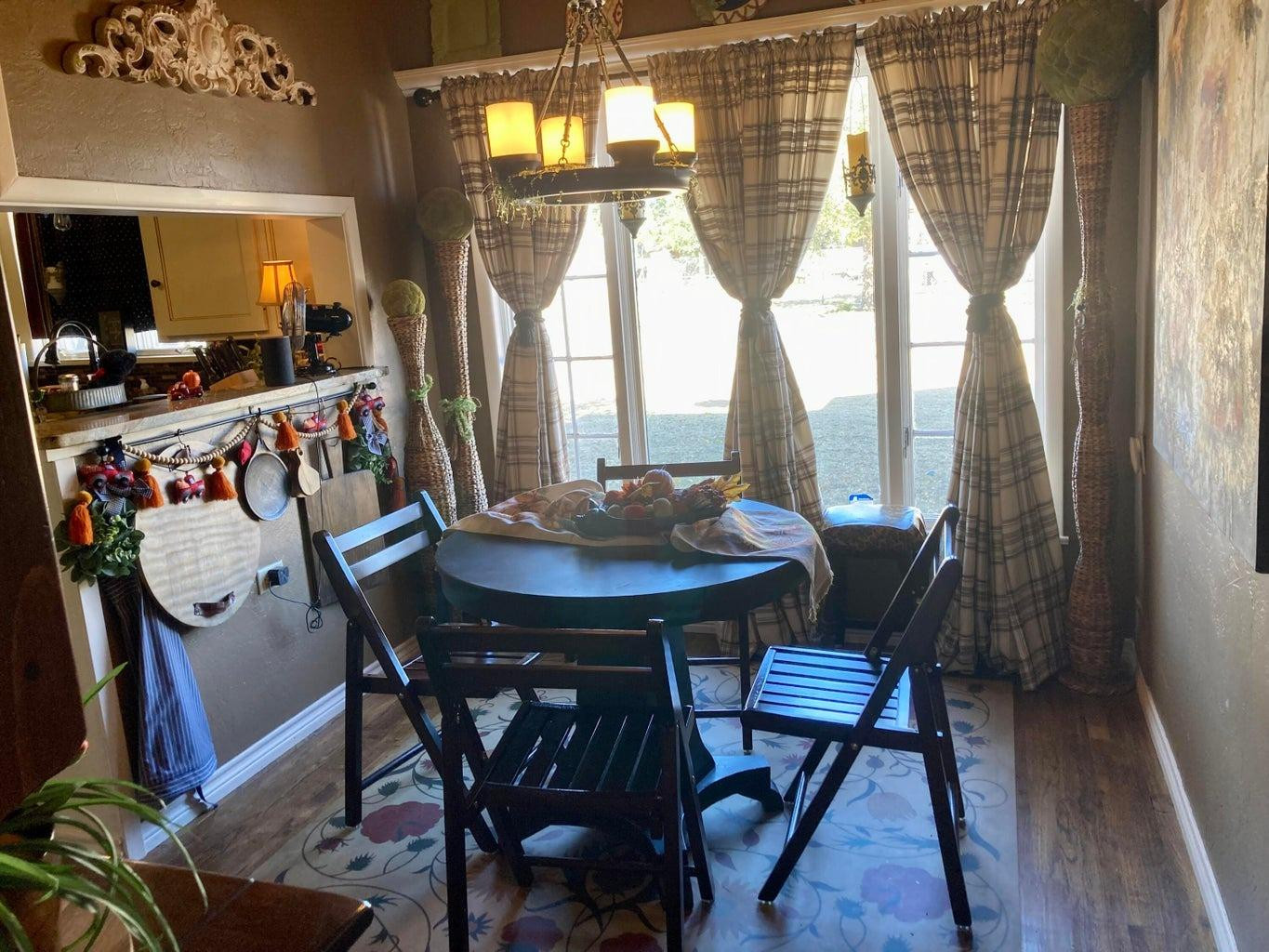 715 Denver Plainview, TX 79072 - Photo 15 of 45 a view of a dining room with furniture and window