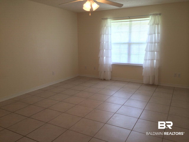 16397 Othello Lane Foley, AL 36535 - Photo 15 of 31 Large tiled Master Bedroom