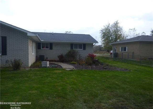 23233 Chapman Road Macomb, MI 48042 - Photo 5 of 15 Backyard View