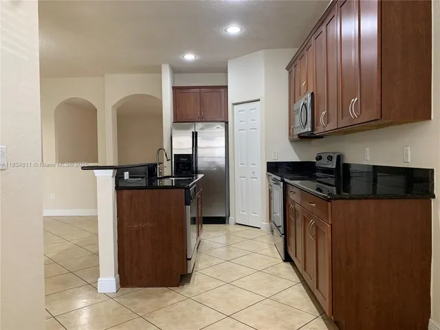 $2,900 | 9057 Preston Place, Tamarac, FL 33321