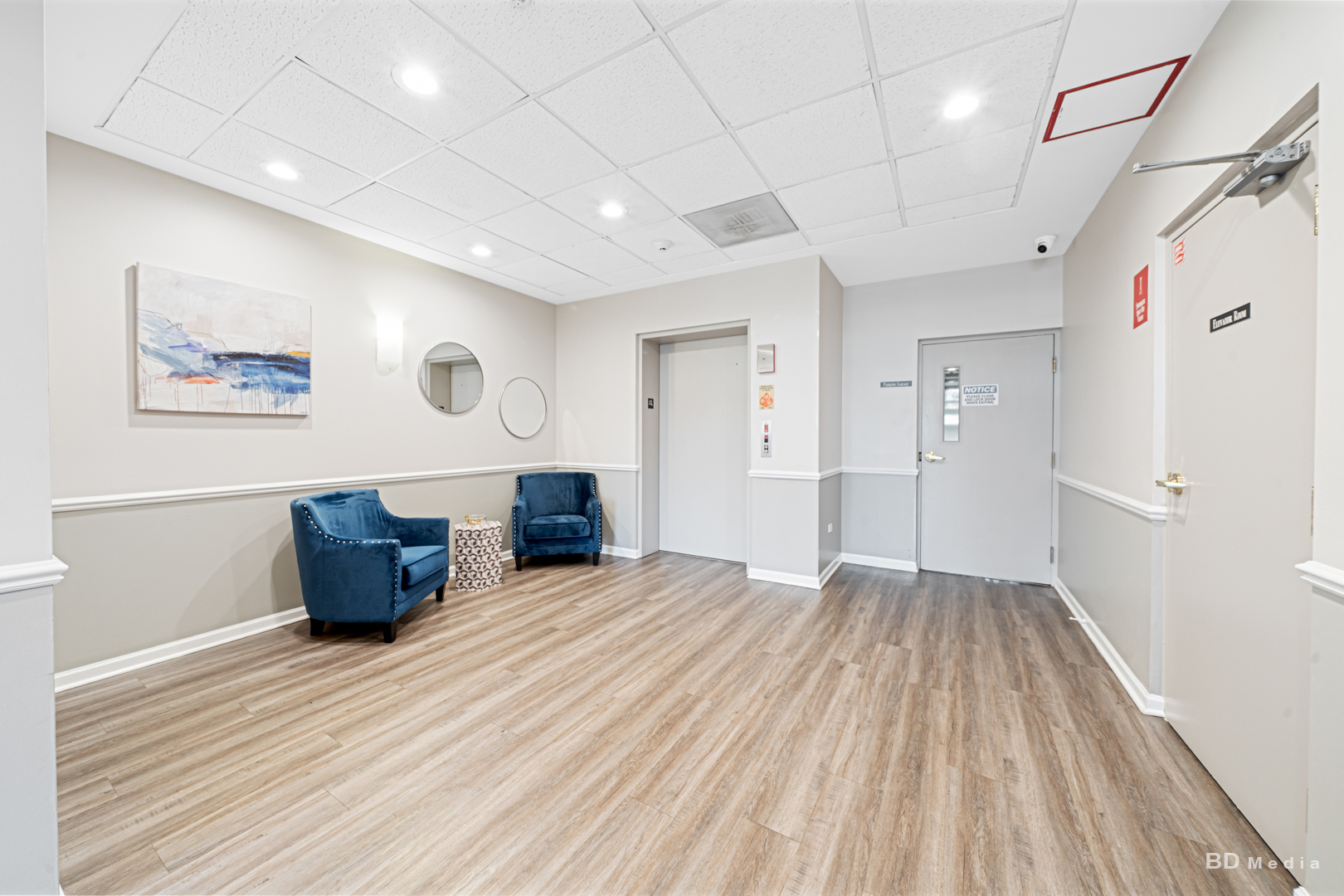 104 North Plum Grove Road, Unit 400 Palatine, IL 60067 - Photo 3 of 32