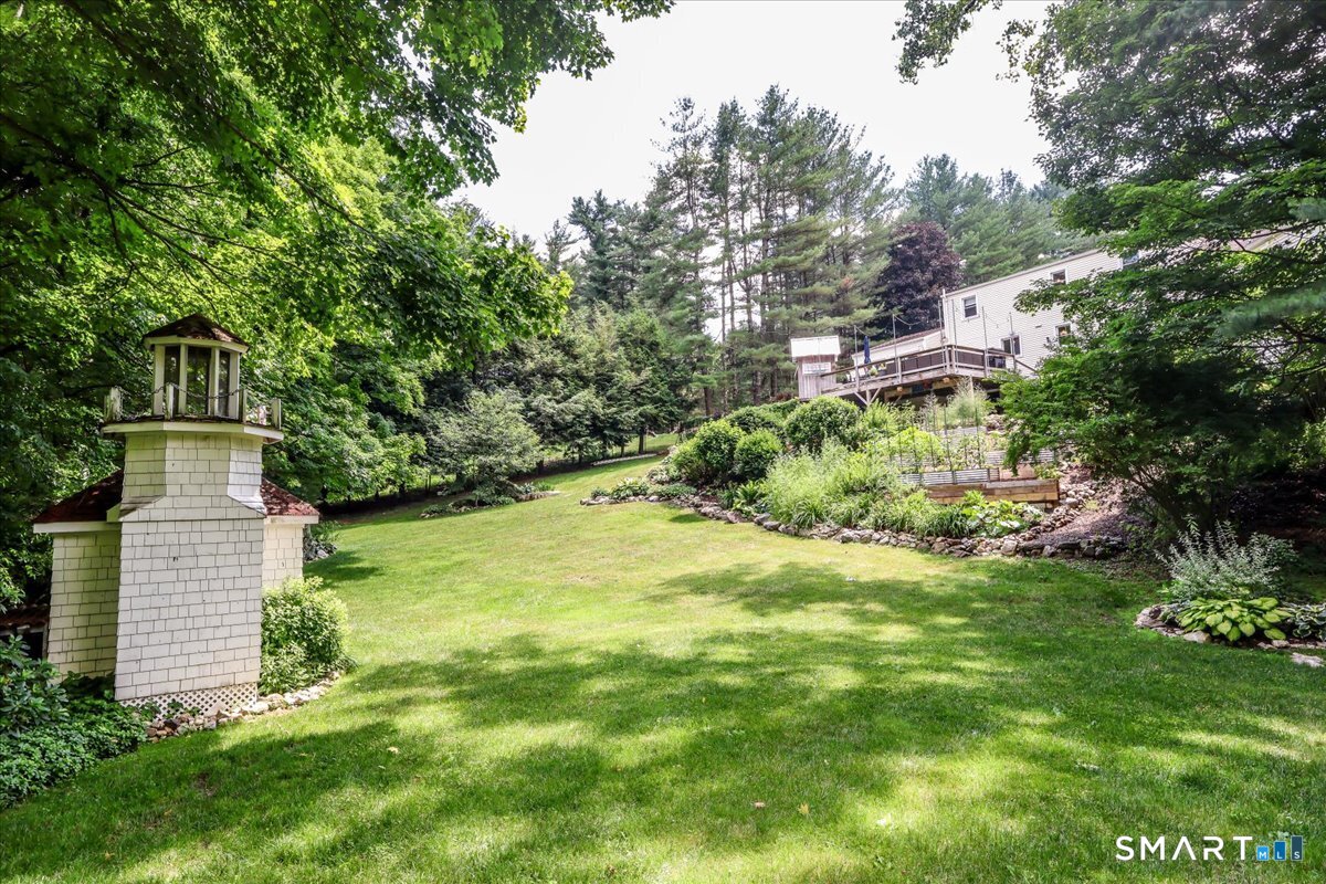 31 Aspen Mill Road Ridgefield, CT 06877 - Photo 33 of 38 Lower lawn is nice and flat - perfect for backyard games