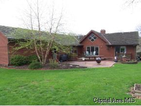 14 Williamsburg Road Sherman, IL 62684 - Photo 2 of 9 Gallery Image 2