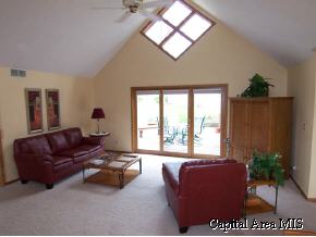 14 Williamsburg Road Sherman, IL 62684 - Photo 3 of 9 Gallery Image 3