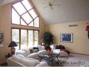 14 Williamsburg Road Sherman, IL 62684 - Photo 4 of 9 Gallery Image 4