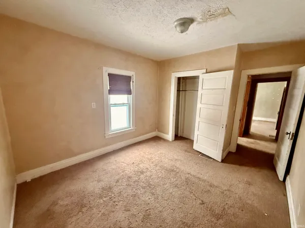 $114,000 | 305 Walker Street, Loogootee, IN 47553