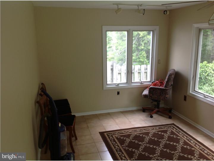 509 Sutherland Road Ewing, NJ 08618 - Photo 13 of 20
